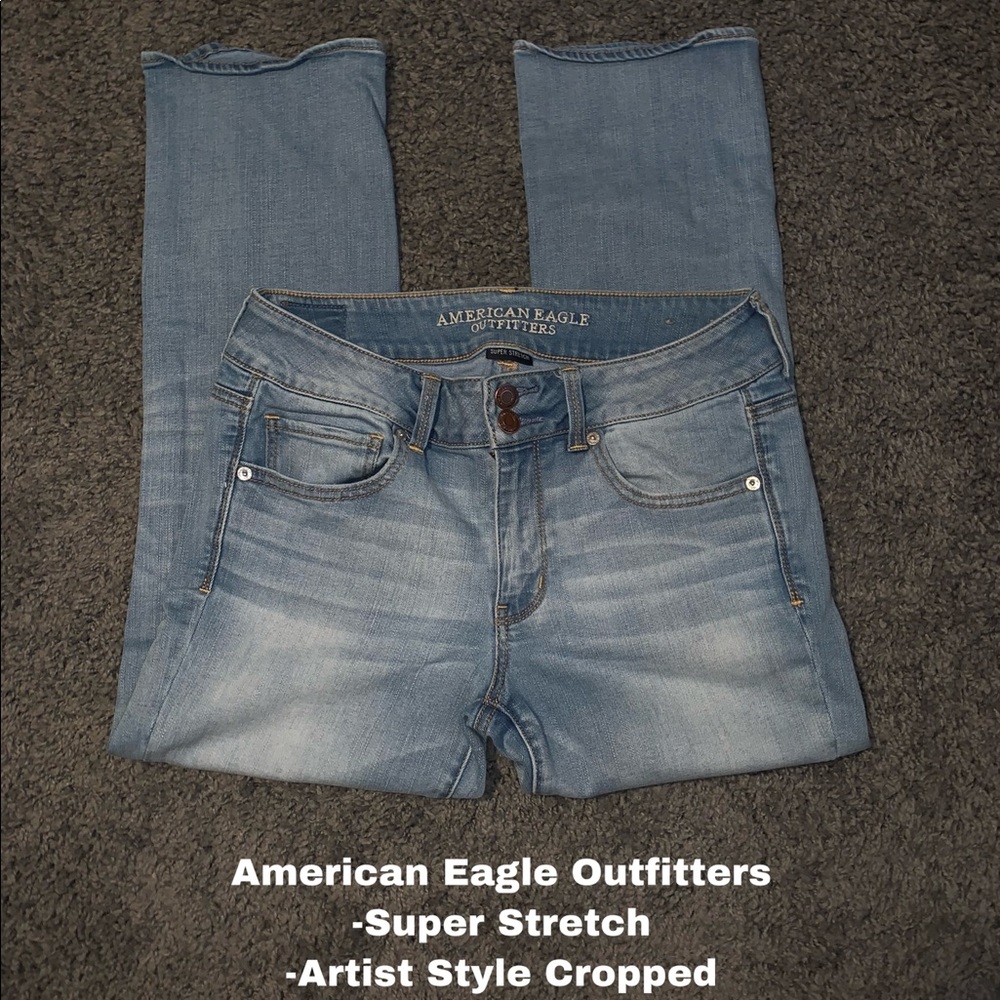 American Eagle Lightwash Artist Crop
